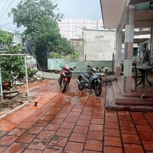 Nhà HẺM XE HƠI -TRẦN THỊ DIỆU -GẦN CAO ĐẴNG CÔNG THƯƠNG- ĐỔ XUÂN HỢP, DT: 200M2, Giá: 9 TỈ
